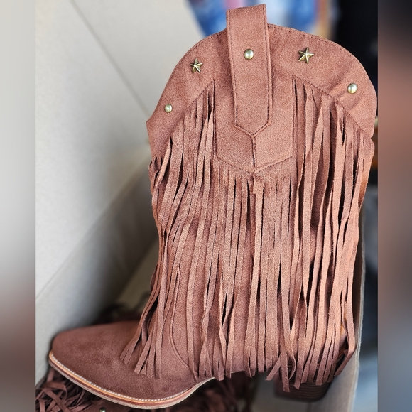 Fringed Brown Western Boots - Picture 2 of 2